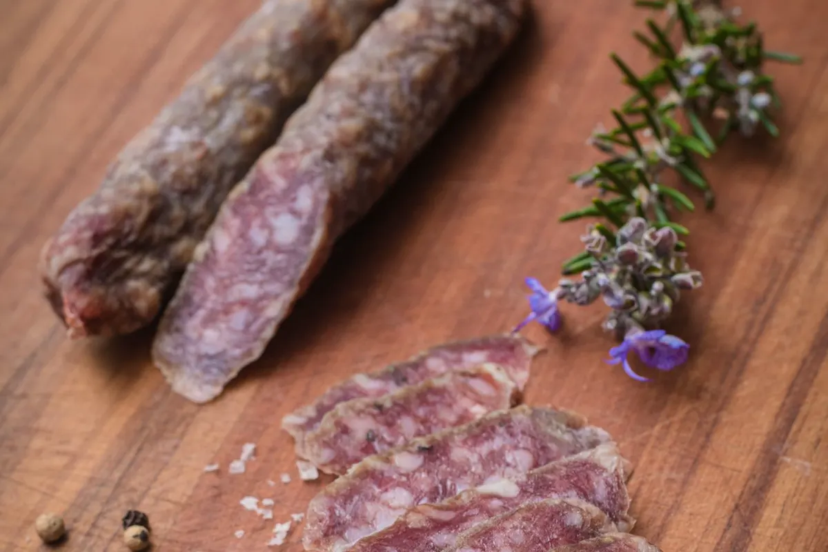 Salami en tranches